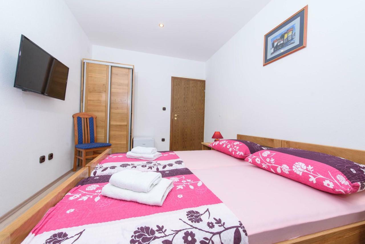 Luxury Rooms Ivana Kastela Exterior photo